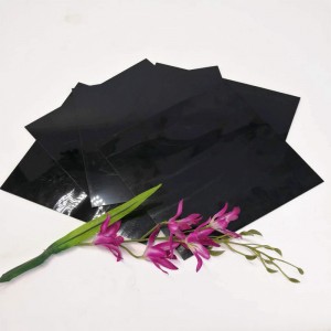 Гореща разпродажба 1.0мм черен висок блясък твърд полиестер пластмасов лист за мебелен декор
